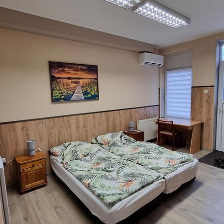 Apartmán Hradná 9 Nové Zámky Exterior foto